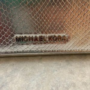 Michael Kors Jet Set Travel Wallet